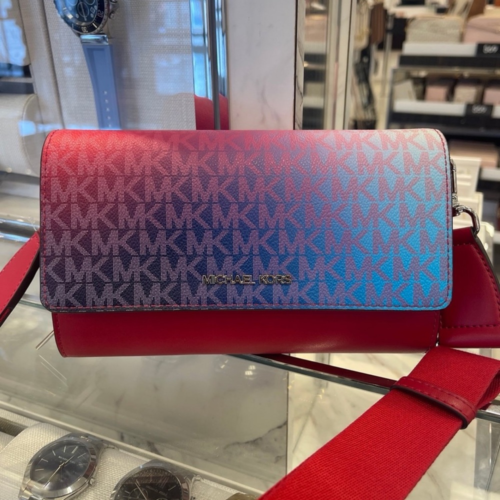 MICHAEL KORS Jet Set Lg Ombré Signature Logo Crossbody Bag
Dark Raspberry Multi - Picture 4 of 16